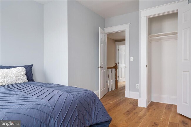 Master Bedroom - 3415 Mount Pleasant Ave