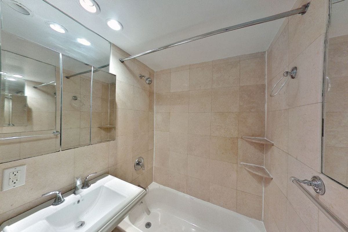 Building Photo - East 100th Street