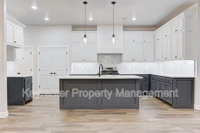 Building Photo - 2609 Dalewood Pl