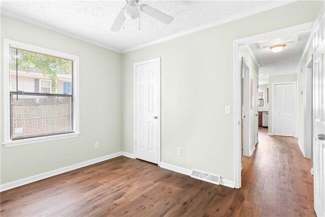 Building Photo - 2051 College Ave NE