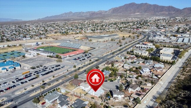 Building Photo - 905 Mark Wallace Ln