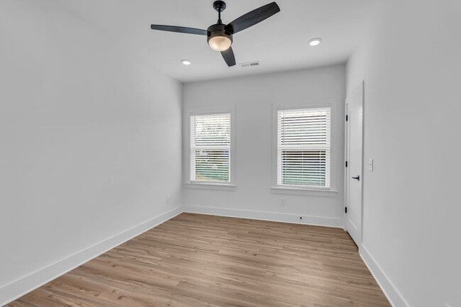 Building Photo - Modern Living in West Nashville