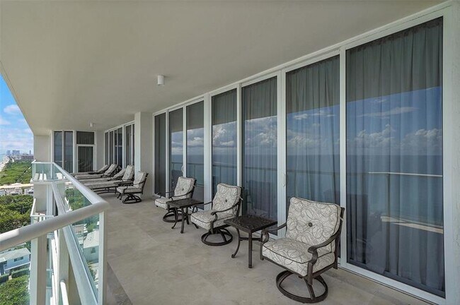 Building Photo - 6001 N Ocean Dr