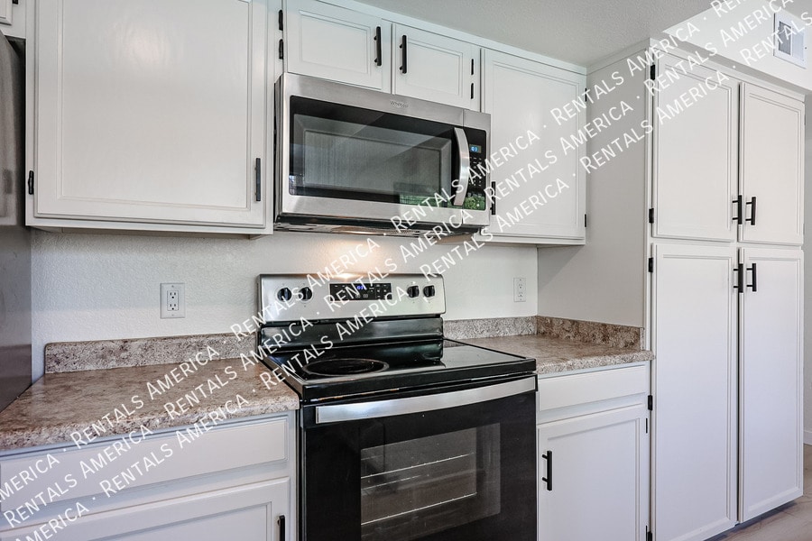 Building Photo - 4611 W Milky Way