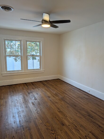 Building Photo - 2226 Windsor Ave SW