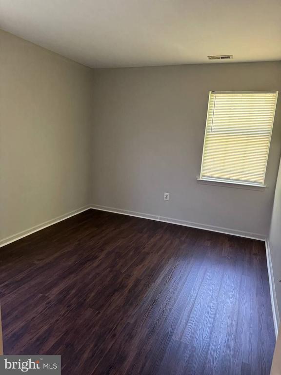 Building Photo - 721 Timber Ln
