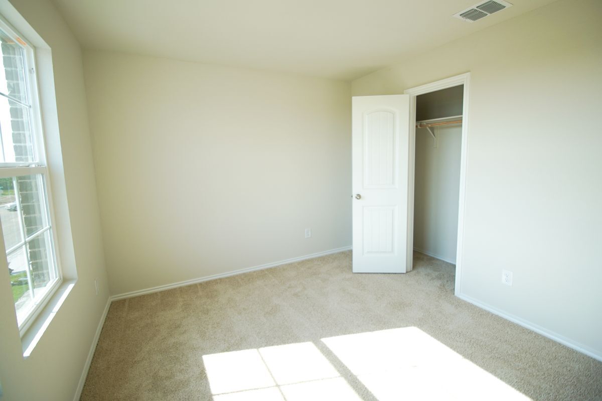 Building Photo - 472 Desert Willow