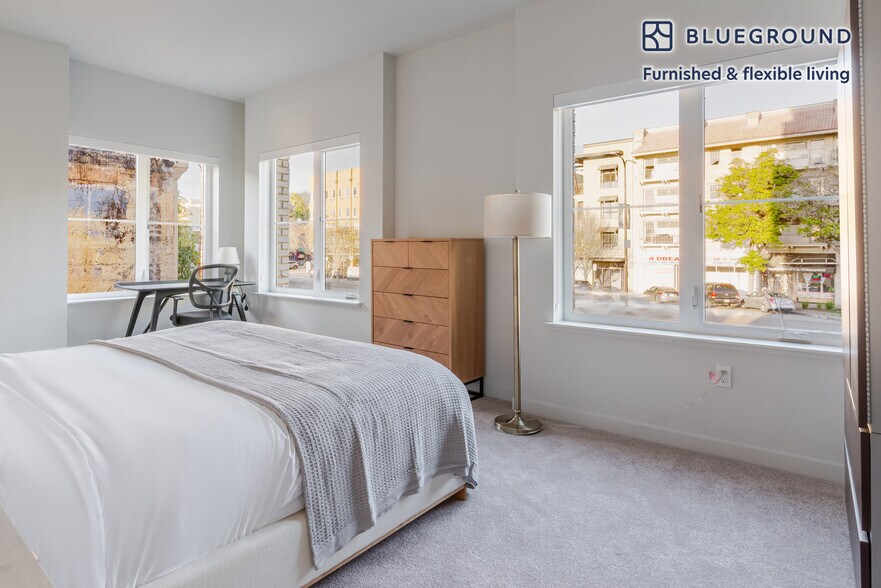 Building Photo - 2077 Haste St