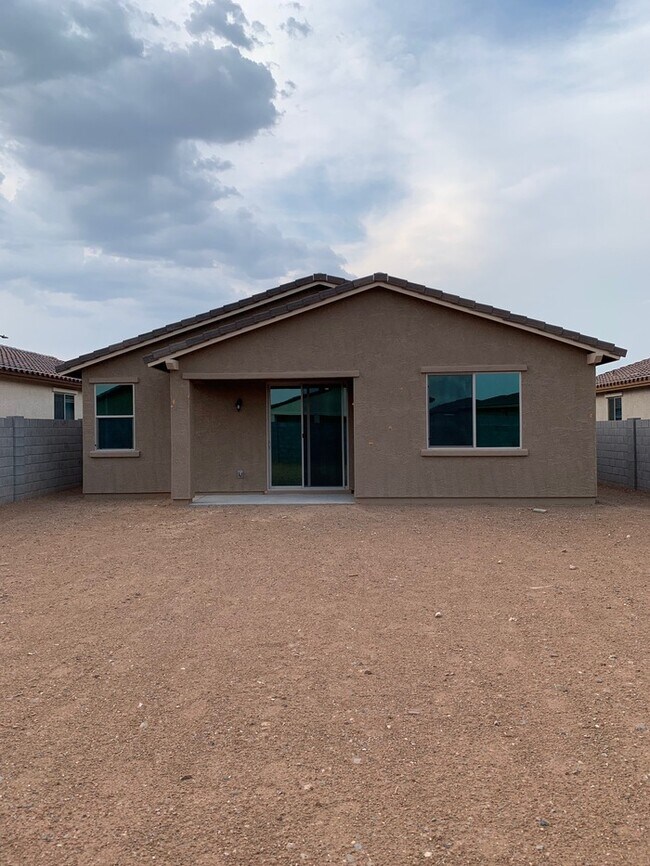 Building Photo - New Home at North Copper Canyon! Built in ...