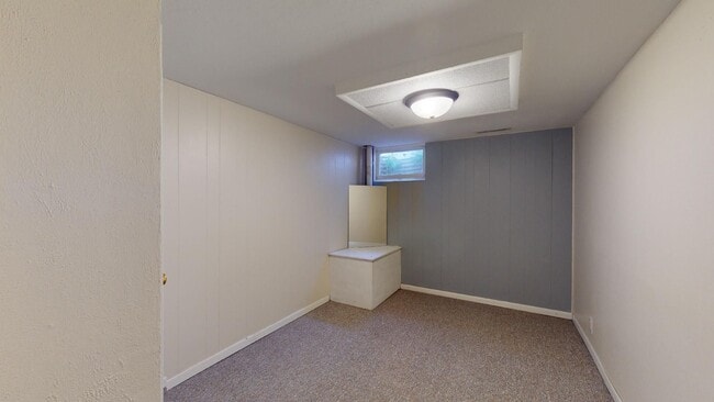 Building Photo - Cute 3 Bedroom Townhouse in SE Ames