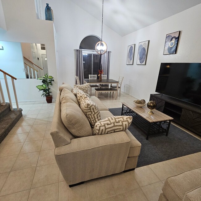 Building Photo - 5620 Indian Ridge Dr