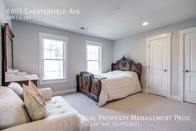 Building Photo - 6607 Chesterfield Ave