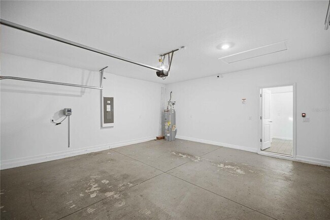 Building Photo - 3492 NE 38th Ln