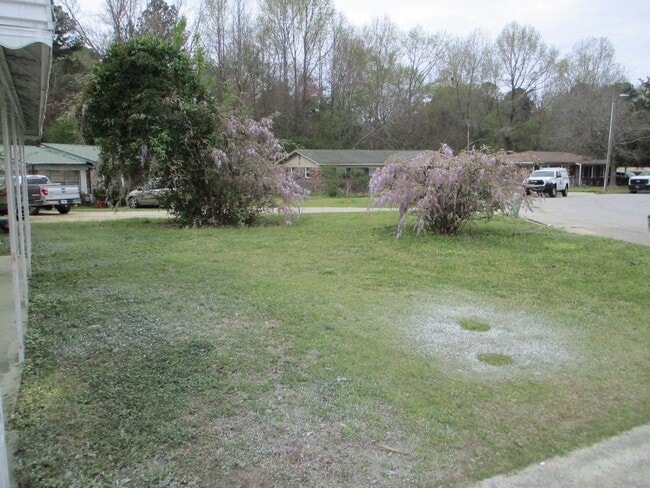 Building Photo - Updated 4 Bedroom Ranch in South Augusta