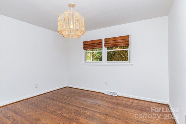 Building Photo - 6334 Fair Valley Dr