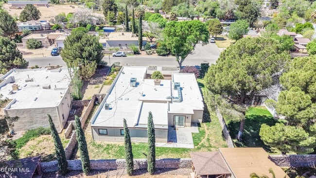 Building Photo - 4945 Vista Grande Cir