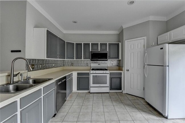 Building Photo - 3187 Mill Springs Cir NE