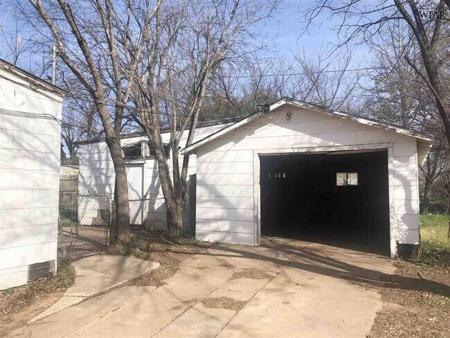 Building Photo - 2507 Bridwell St