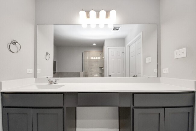 Building Photo - 13323 Colina Mdws Ln