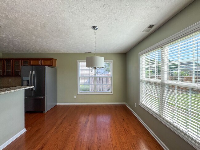 Building Photo - Beautiful 4 Bed 2 Bath Home in Fayetteville