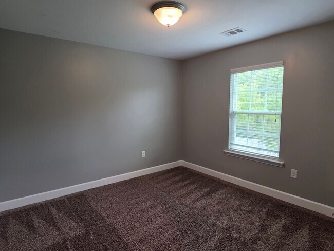 Building Photo - Belmont Glen! South Effingham Schools! Community Amenities!