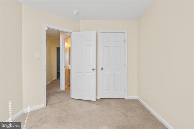 Building Photo - 8329 Autumn Crest Ln