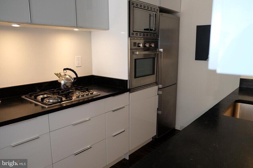 Building Photo - 1545 18th St NW