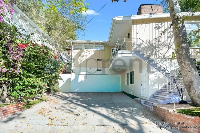 Building Photo - 2122 N Beverly Glen Blvd