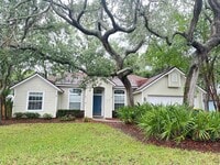 Building Photo - 5 minutes to the beach!  Remodeled Home!