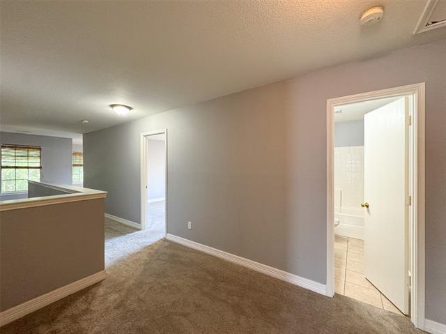Building Photo - 8005 Hidden Path Ln