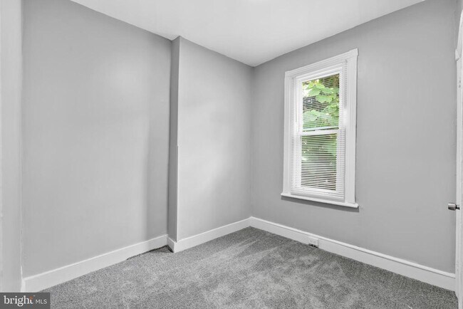 Building Photo - 2838 N Bambrey St