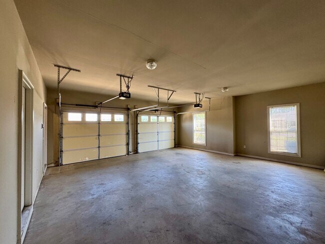 Building Photo - 11 Cedar Brook Ln