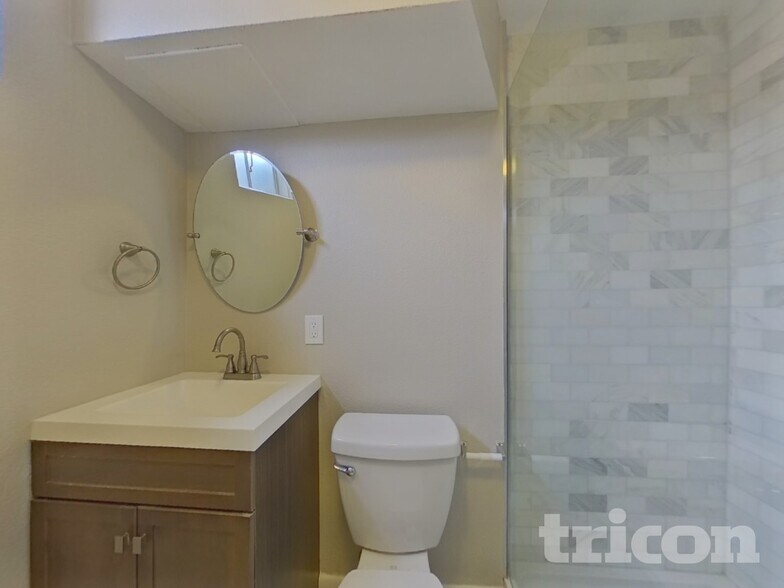 Building Photo - 269 E 109th Ave