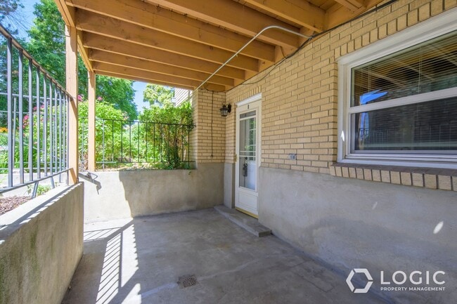 Building Photo - 5613/5617 S 1250 E