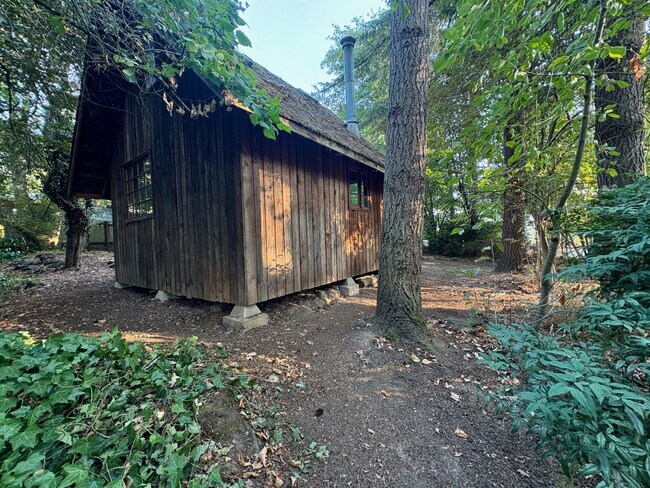 Building Photo - 3060 Onyx St