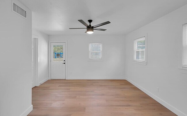 Building Photo - Newly remodeled 3BD 2BA Home in Waco - Near Baylor University