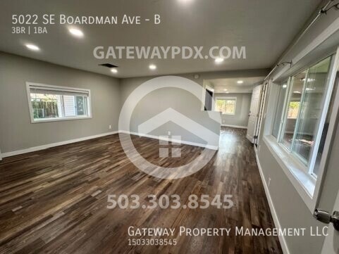 Building Photo - 5022 SE Boardman Ave