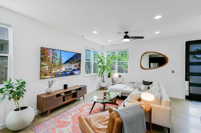 Building Photo - 2414 E Martin Luther King Jr Blvd