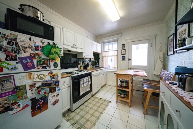 Building Photo - 58 Selkirk Rd