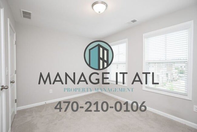 Building Photo - End unit! Gorgeous townhouse in the Suwane...