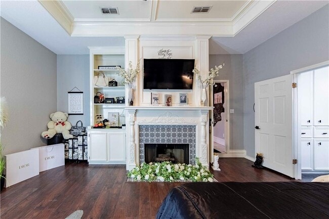 Building Photo - 4517 River Park Dr