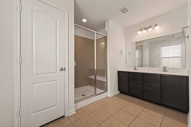 Building Photo - 18814 Bailey Oaks Ln