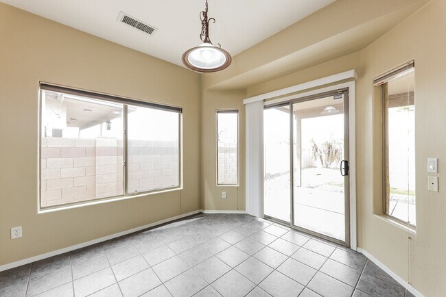 Building Photo - 5128 W Grenadine Rd