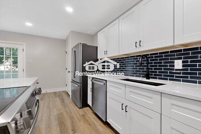Building Photo - Completely Refreshed and ready for Move IN