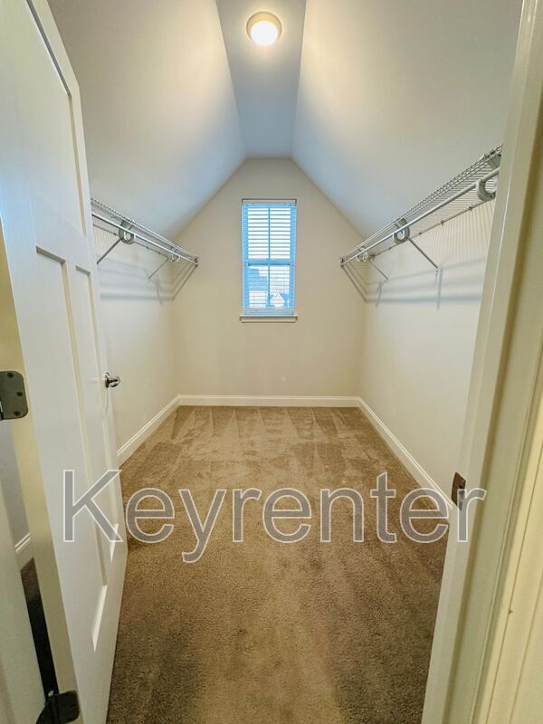 Building Photo - 1128 Belle Pond Ave