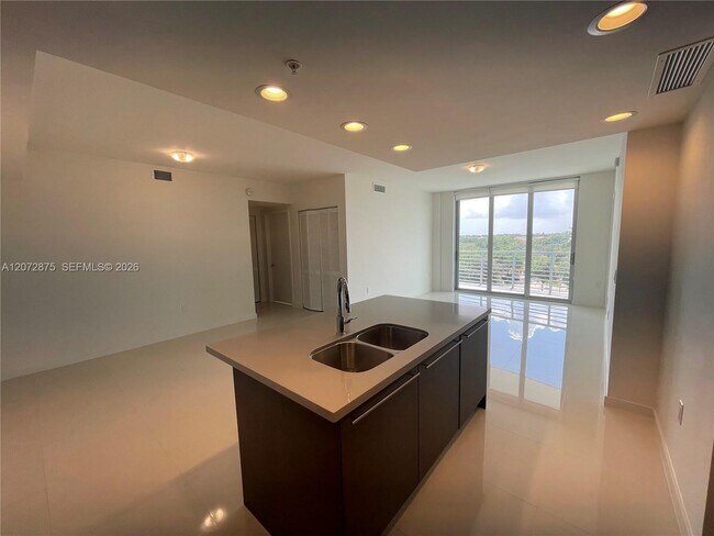 Building Photo - 7875 NW 107th Ave