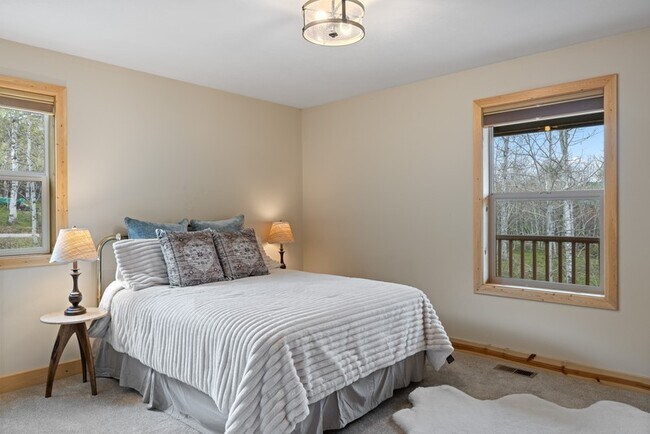 Building Photo - 4801 Conifer Dr