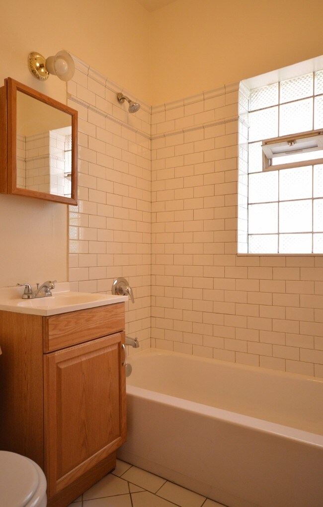 Floorplan - 3810 N. Greenview