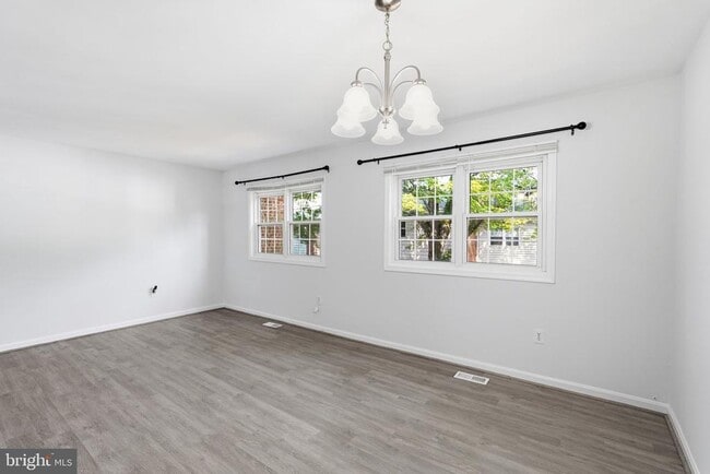 Building Photo - 9178 Laurelwood Ct