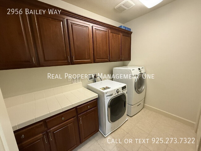 Building Photo - 2956 Bailey Way